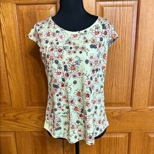 Beautiful floral shirt by Emaline and pastel colors are stunning.